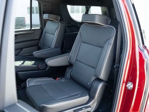 New 2026 Chevrolet Suburban Premier AWD/4WD image 15