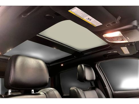 Used 2019 Jeep Grand Cherokee Limited w/ Luxury Group II image 23