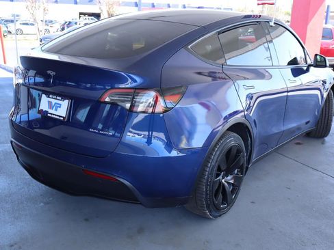 Used 2021 Tesla Model Y Long Range image 5