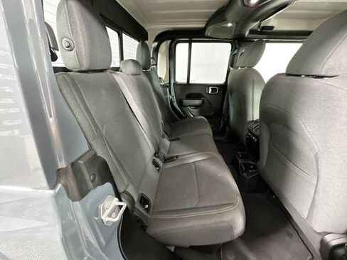 Used 2025 Jeep Gladiator Sport AWD/4WD image 25