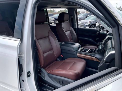 Used 2020 Chevrolet Tahoe Premier w/ Premier Plus Edition image 16