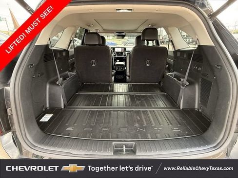 Used 2022 Kia Sorento EX w/ Panoramic Sunroof Package FWD image 33