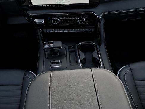 Certified 2025 GMC Sierra 1500 AT4X AWD/4WD image 10