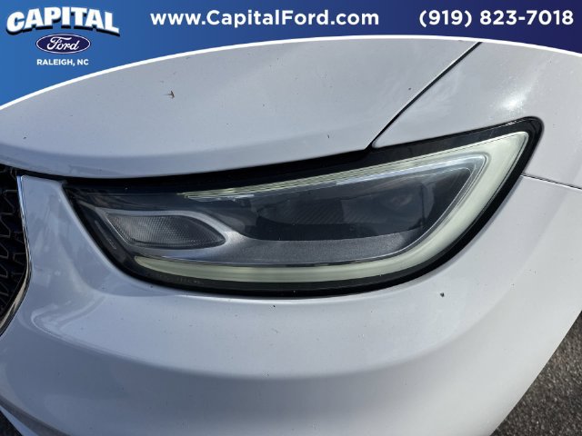 Used 2025 Chrysler Pacifica Select FWD image 11