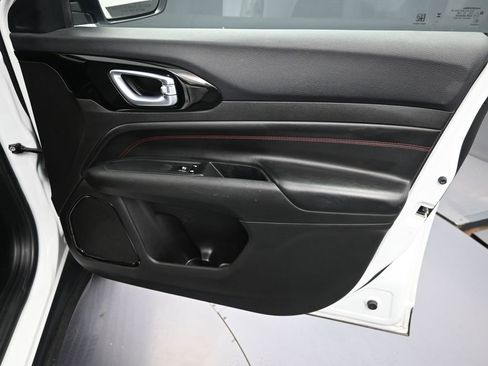 Used 2024 Jeep Compass Trailhawk image 35