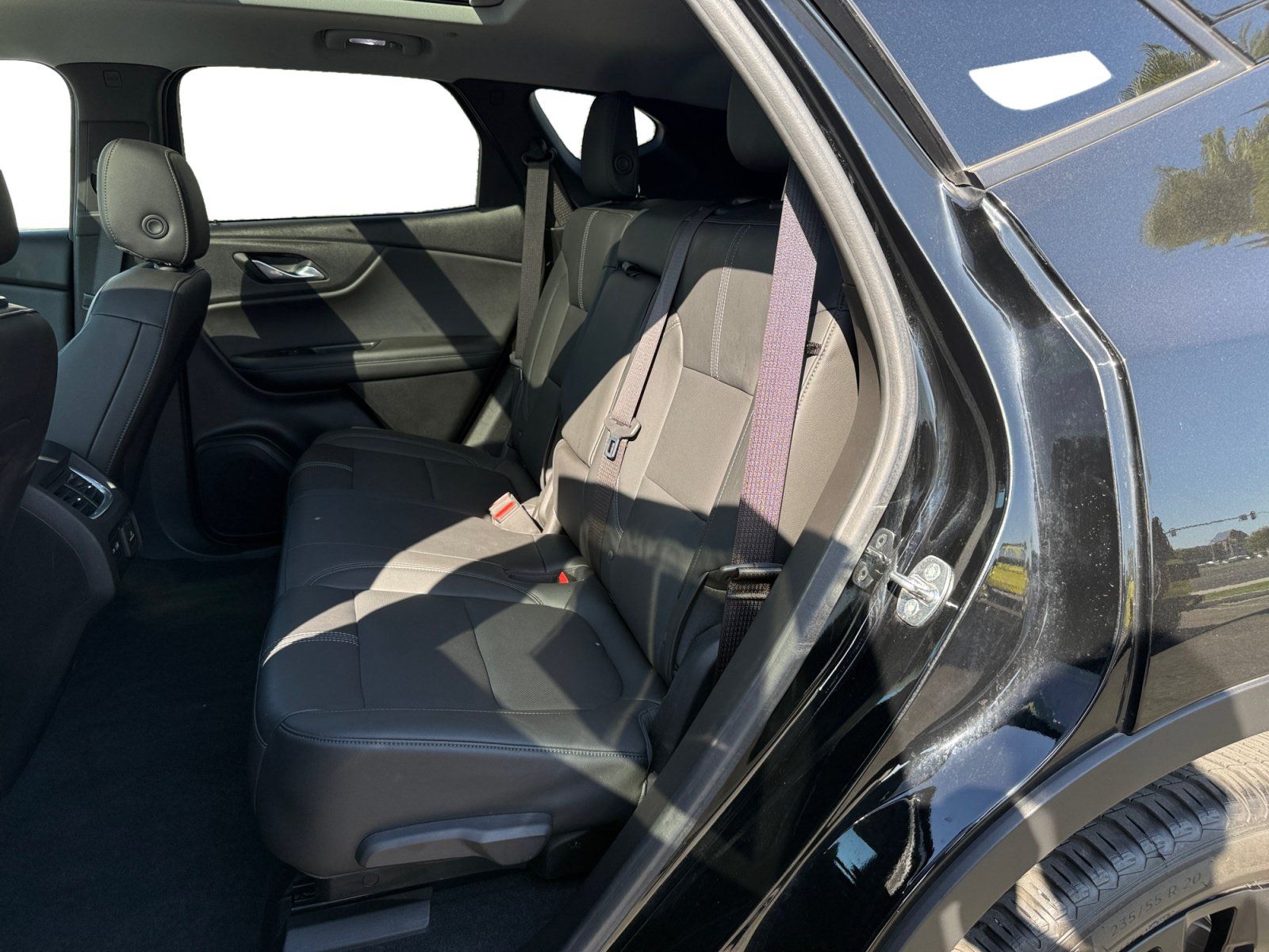 Used 2020 Chevrolet Blazer LT w/ Sound & Technology Package FWD image 16
