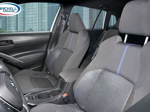 Used 2023 Toyota Corolla Cross AWD Hybrid image 6
