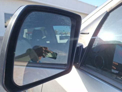 Used 2016 Toyota Tundra SR5 w/ SR5 Upgrade Package image 13