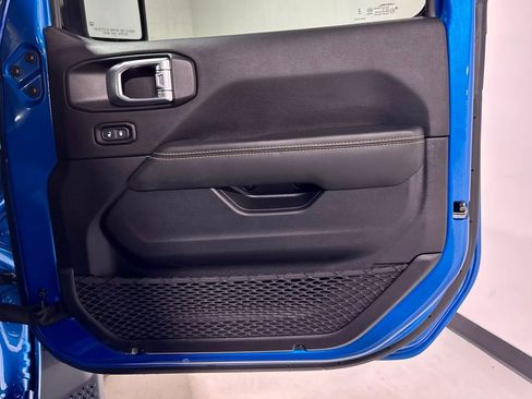 Used 2024 Jeep Wrangler Unlimited Sahara w/ Technology Group image 26