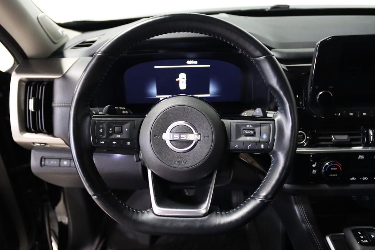 Used 2022 Nissan Pathfinder Platinum AWD/4WD image 41