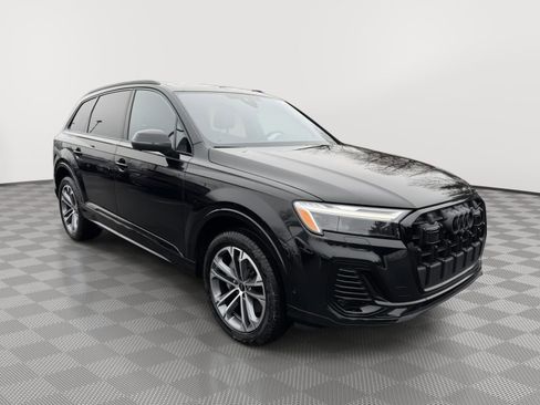 Used 2025 Audi Q7 2.0T Premium w/ Convenience Plus Package image 3