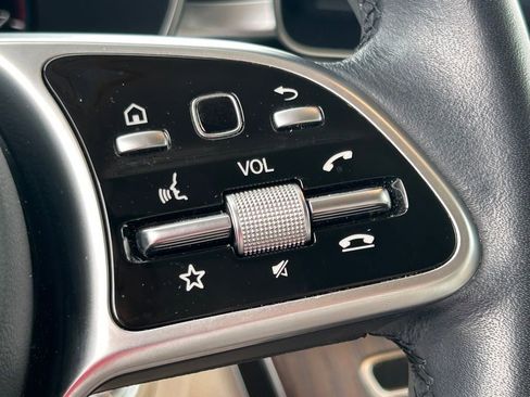 Used 2022 Mercedes-Benz GLC 300 image 21