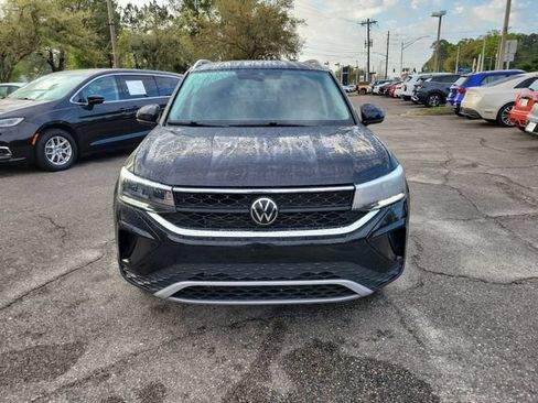 Used 2024 Volkswagen Taos SE FWD image 5