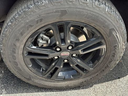 Used 2022 GMC Terrain AT4 w/ Tech Package AWD/4WD image 6