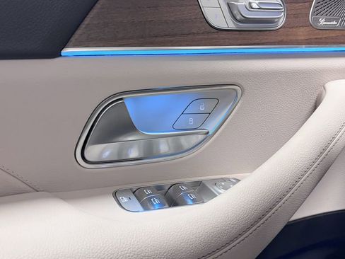 Certified 2026 Mercedes-Benz GLS 450 4MATIC image 23