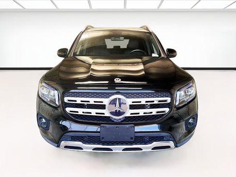 Used 2023 Mercedes-Benz GLB 250 w/ Premium Package image 2