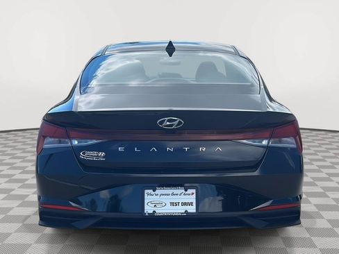 Certified 2023 Hyundai Elantra SEL w/ Convenience Package FWD image 6
