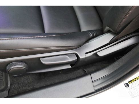 Certified 2025 MAZDA MAZDA3 s Sport image 27