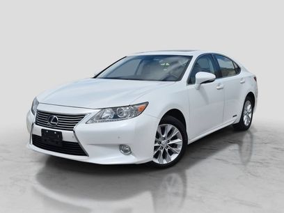 Used 2013 Lexus ES 300h w/ Premium Pkg
