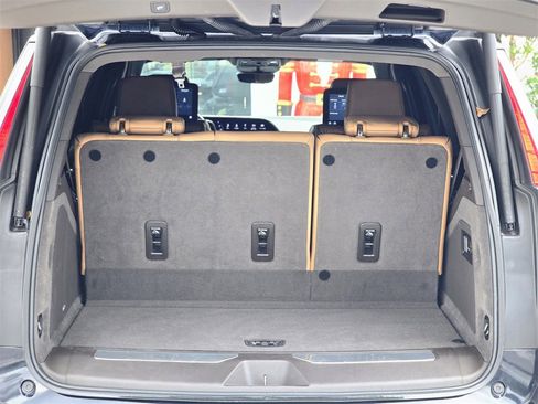 Used 2021 Cadillac Escalade Sport w/ Driver Assist Tech Package image 7