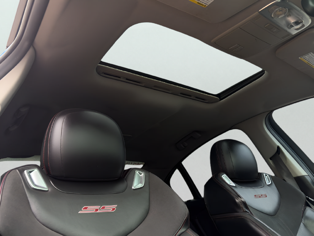 Used 2015 Chevrolet SS RWD image 31