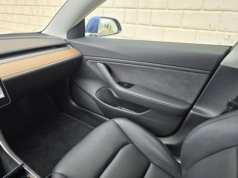 Used 2018 Tesla Model 3 Long Range image 26