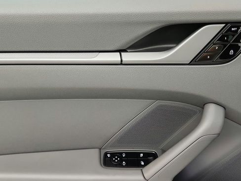 Used 2021 Porsche 911 Carrera image 25