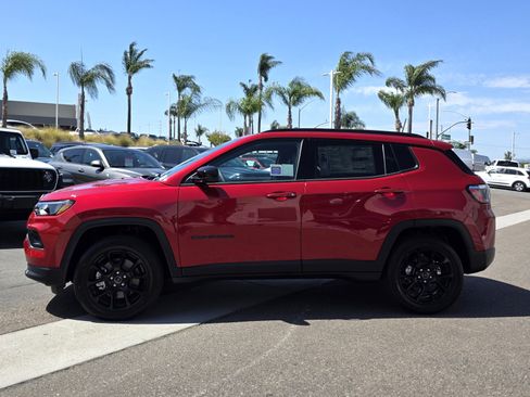 New 2025 Jeep Compass Latitude w/ Altitude Special Edition image 2
