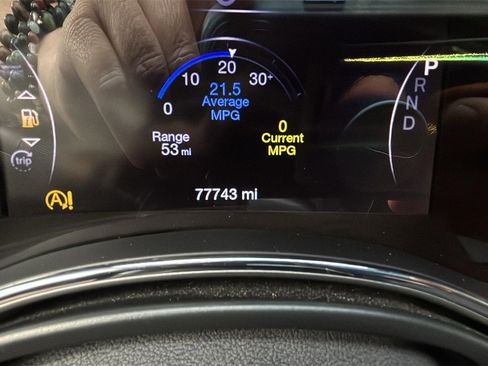 Used 2021 Jeep Grand Cherokee Limited w/ Luxury Group II image 9