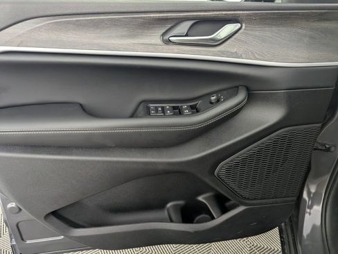New 2026 Jeep Grand Cherokee Altitude RWD image 20