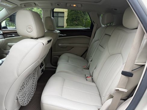 Used 2010 Cadillac SRX Premium FWD image 32