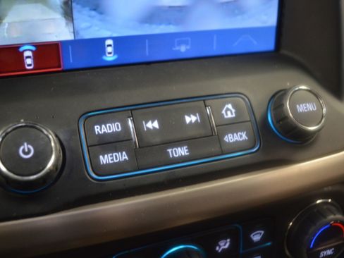 Used 2017 GMC Acadia Denali w/ Technology Package AWD/4WD image 22