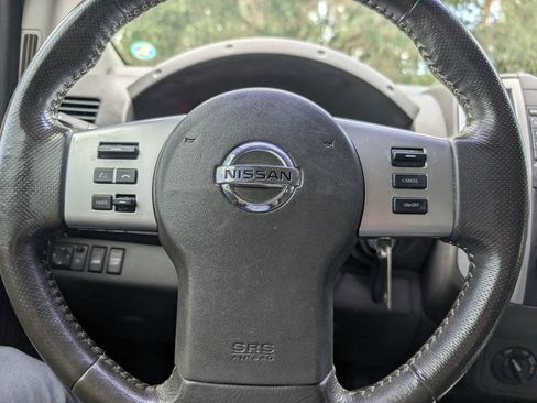 Used 2017 Nissan Frontier PRO-4X AWD/4WD image 18