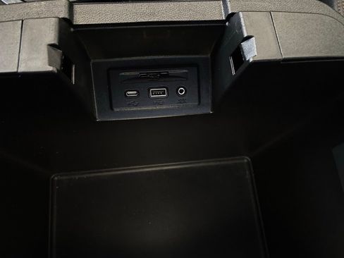 Used 2022 GMC Sierra 2500 AT4 w/ AT4 Premium Plus Package image 32