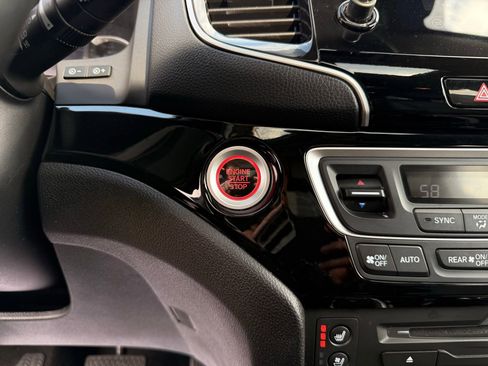 Used 2020 Honda Pilot Elite image 42