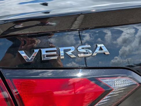 Used 2025 Nissan Versa SR w/ Trunk Package FWD image 5