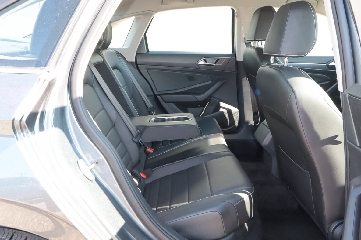 Used 2024 Volkswagen Jetta SE FWD image 22