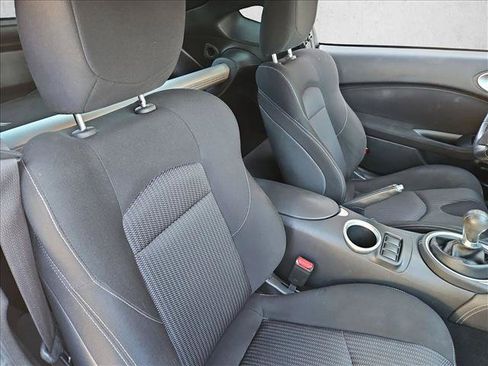 Used 2016 Nissan 370Z Coupe RWD image 22