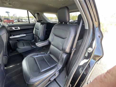 Used 2023 Ford Explorer XLT w/ Equipment Group 202A image 34