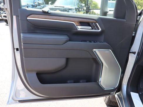 New 2026 Chevrolet Silverado 3500 High Country w/ Technology Package AWD/4WD image 4