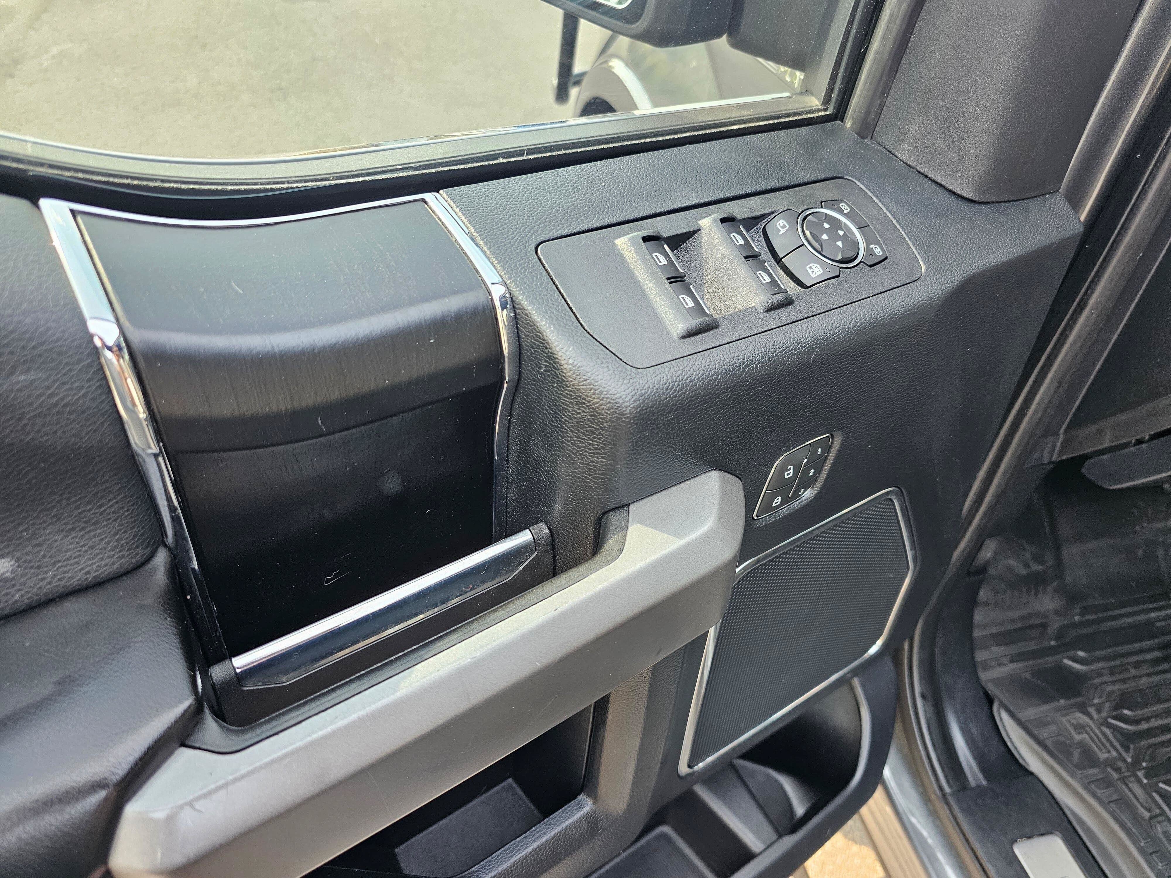 Used 2020 Ford F150 Platinum w/ Technology Package AWD/4WD image 25