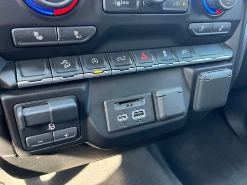 Used 2020 Chevrolet Silverado 1500 LT w/ Texas Edition image 23