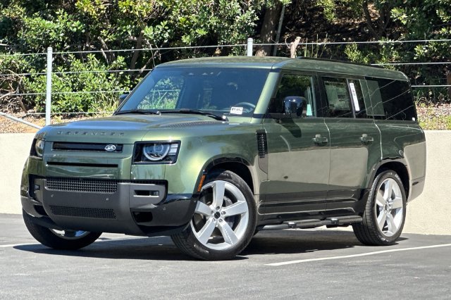 New 2026 Land Rover Defender 130 X-Dynamic SE AWD/4WD image 1