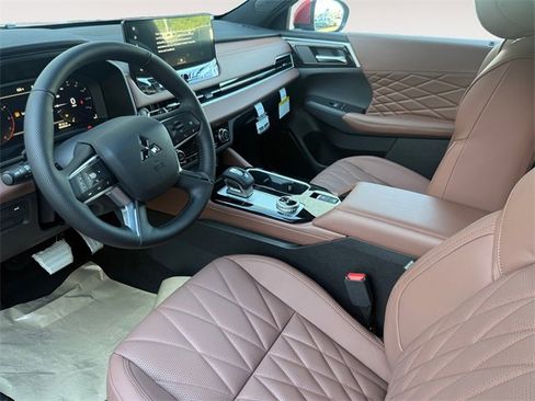New 2026 Mitsubishi Outlander SEL image 16
