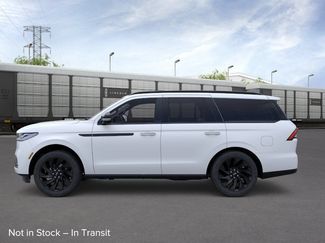 New 2026 Lincoln Navigator Reserve w/ Jet Appearance Package AWD/4WD video 3
