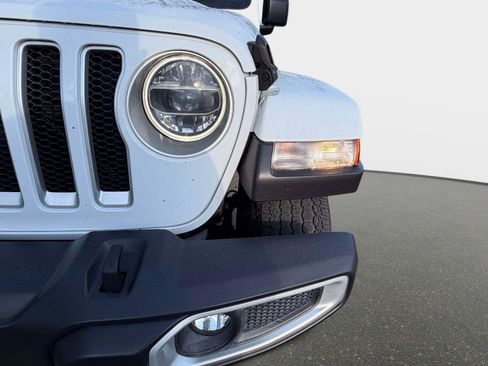 Used 2021 Jeep Wrangler Unlimited Sahara AWD/4WD image 11