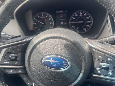 Used 2021 Subaru Outback Limited image 3