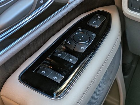 Used 2024 Lincoln Navigator L Reserve image 29