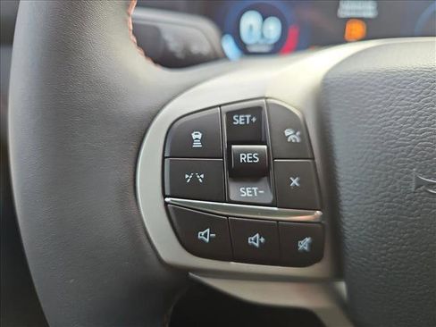 New 2025 Ford Explorer Active image 23