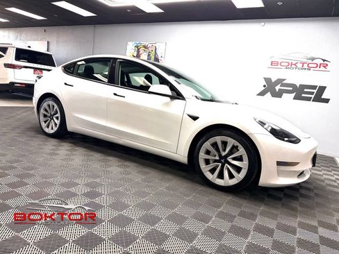 Used 2022 Tesla Model 3 RWD image 1